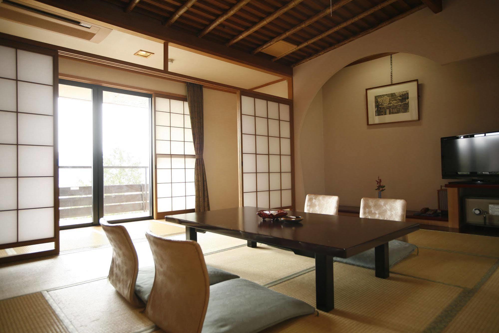 Takayama Kanko Hotel Экстерьер фото